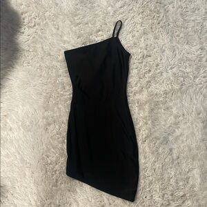Elegant Black One-Shoulder Dress